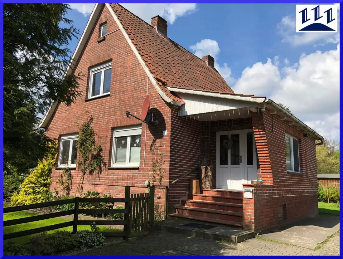 Hausansicht -- EDV-Nr. 11761 - Geräumiges Familienhaus mit großem Grundstück