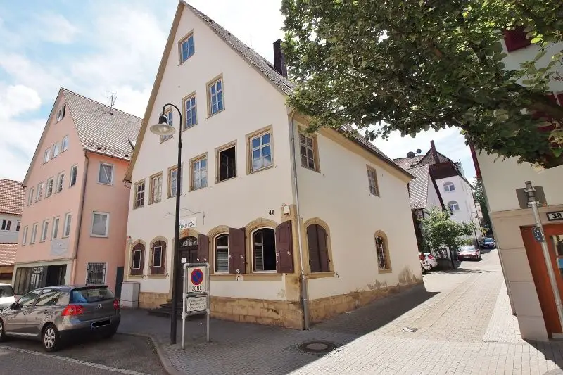 Außenansicht -- Denkmalgeschütztes Wohnhaus mit Gaststätte in Schwäbisch Gmünd