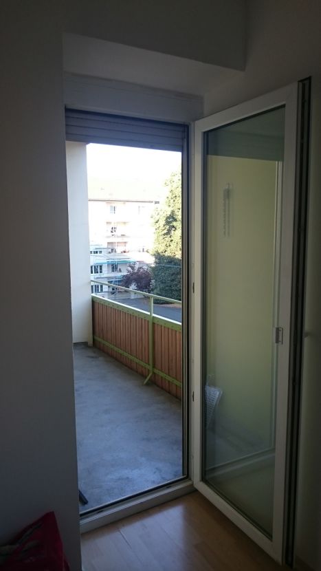 Balkon -- Sehr helle 3-Zimmer-Wohnung mit Balkon und EBK in Neu-Ulm Stadtmitte