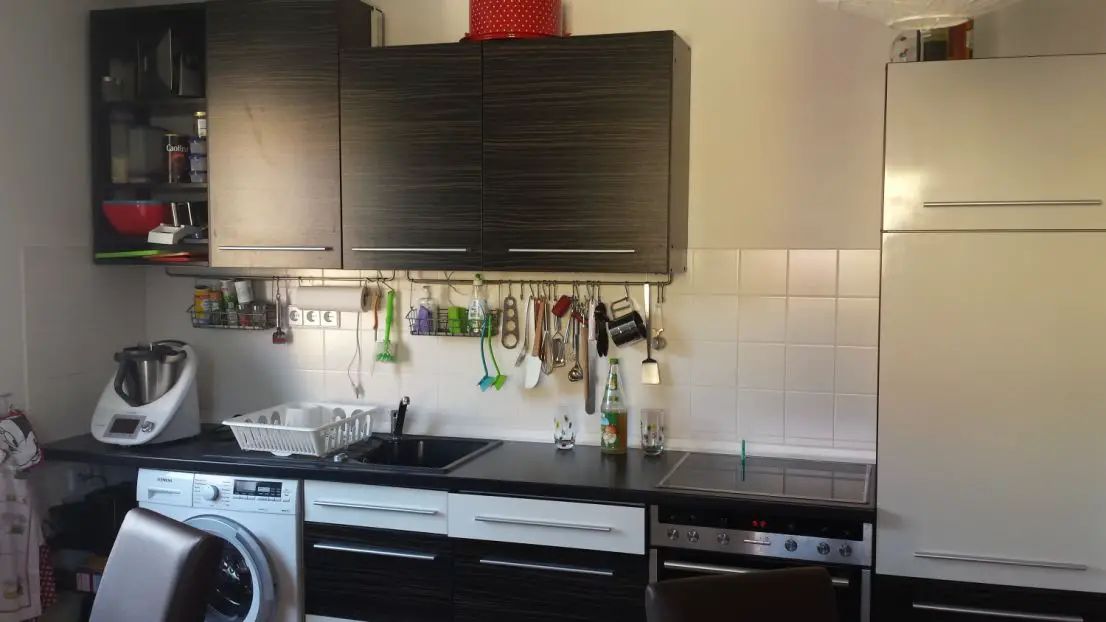 Wohnküche -- Schöne, gut geschnittene 2,5 Zimmer-Wohnung in München am OEZ