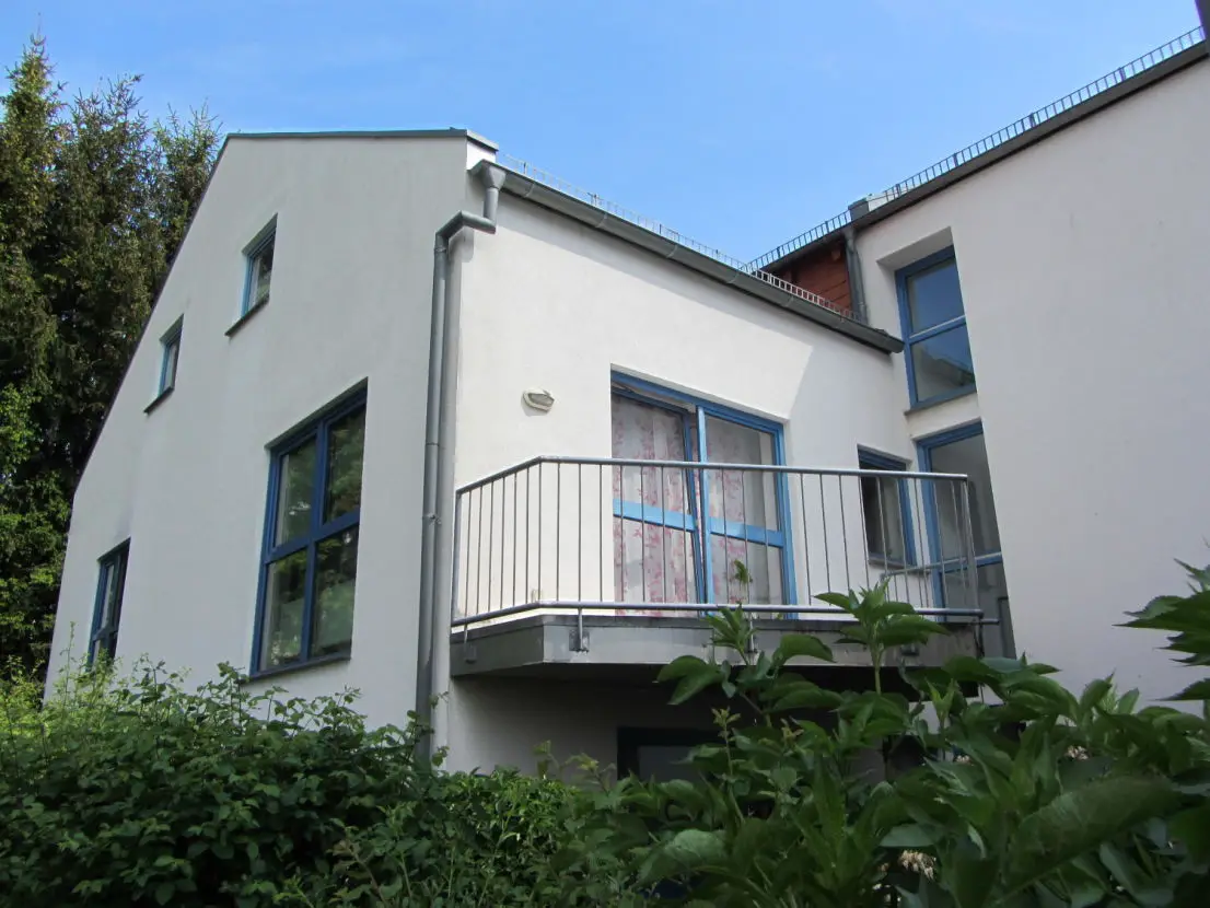 Balkon -- Günstige, gepflegte 3-Zimmer-Wohnung mit Balkon in Niederaula