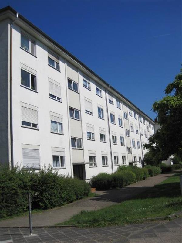 200 AUSSENANSICHTEN -- Helle und gut geschnittene 3-Zimmer-Wohnung mit Balkon in ruhiger Wohnlage - provisonsfrei