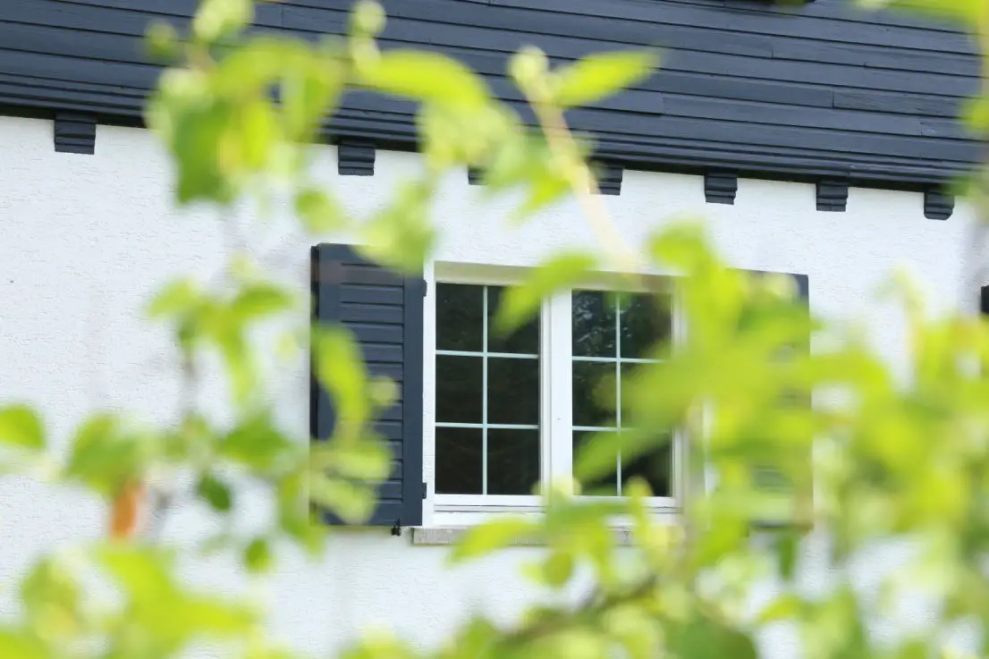 Fenster mit Charmeoffensive -- Selten in der Rhön! - Industriellen-Villa für die große Familie oder Büro