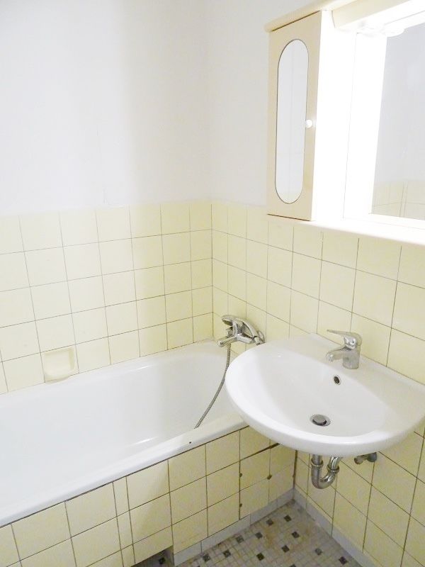 Badezimmer -- 3 2 1 ... Ihr Wohnparadies zum fairen Preis !!!