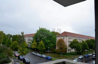 Etagenwohnung in Dresden (Striesen-West) zum Kauf mit 1 Zimmer und 48 m² Wohnfläche. Ausstattung: Balkon, Zentralheizung, Kelleranteil.