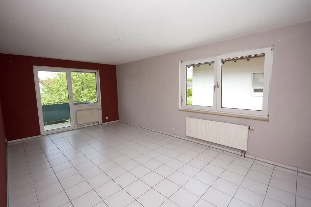 wohnzimmer -- Helle Wohnung in gepflegtem Mehrfamilienhaus in Ettlingen-Bruchhausen an max. 3 Personen/ keine WG