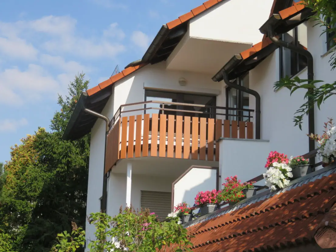 Balkon -- Sehr schön gelegene ETW mit Balkon, Garten, Garagen- und Außenstellplatz in Pfedelbach