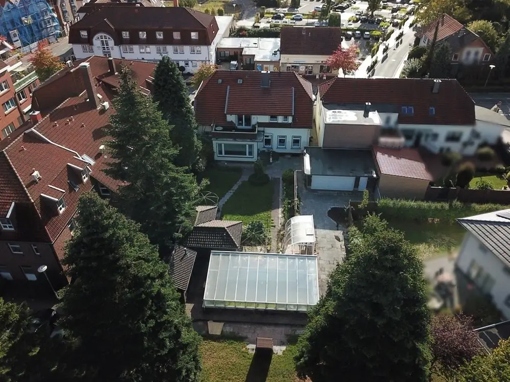 Drohnenansicht -- Westerstede: Zentral gelegenes Grundstück mit viel Potenzial, Obj. 4453