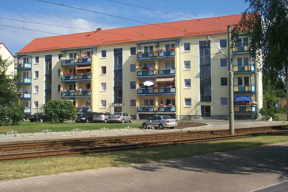 Gebäudeansicht -- Moderne Wohnung mit 57m² für Familien in Cottbus