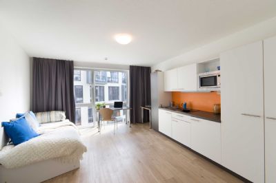 Apartment in Bremen (Lehe) zur Miete mit 1 Zimmer und 19 m² Wohnfläche. Ausstattung: Personenaufzug, Fliesenboden, Parkettboden, frei, Etagenheizung, Zentralheizung.