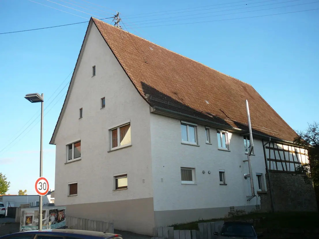 Hausansicht -- Haus zu Vermieten in Eutingen