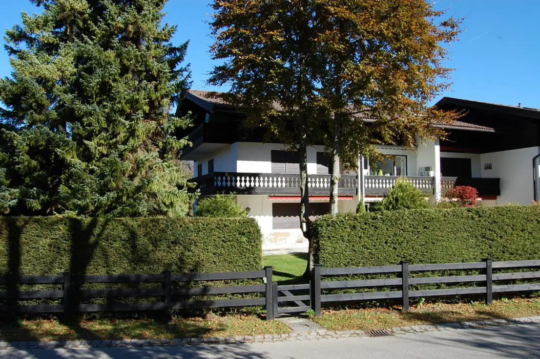 Hausansicht -- Rottach-Egern - Haus im Haus- großzügige Eigentumswohnung in bester Lage!