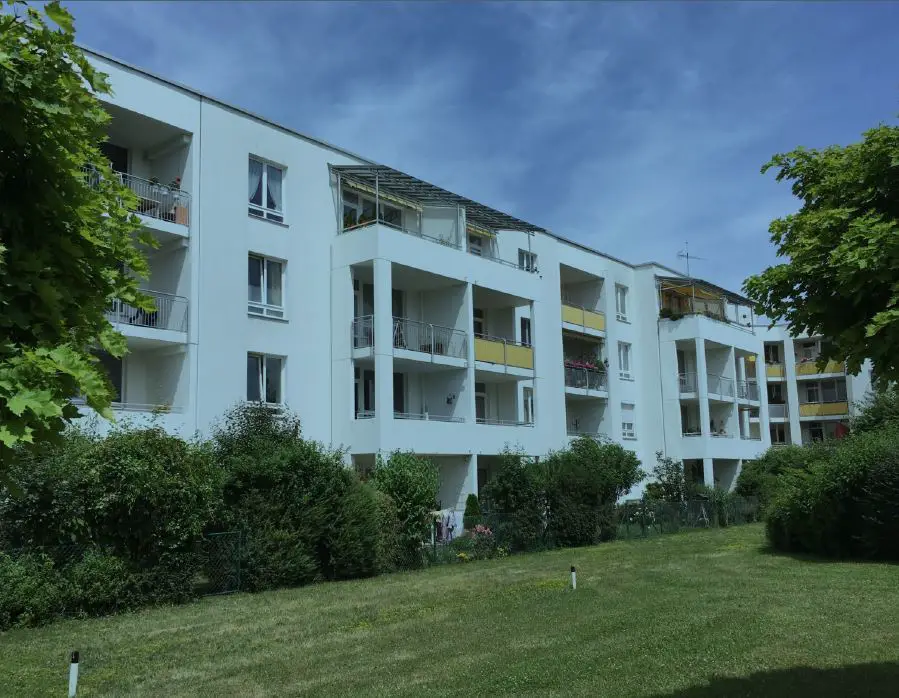 Außenansicht -- Sonnige und absolut ruhige drei Zimmer Wohnung in München, Sendling-Westpark
