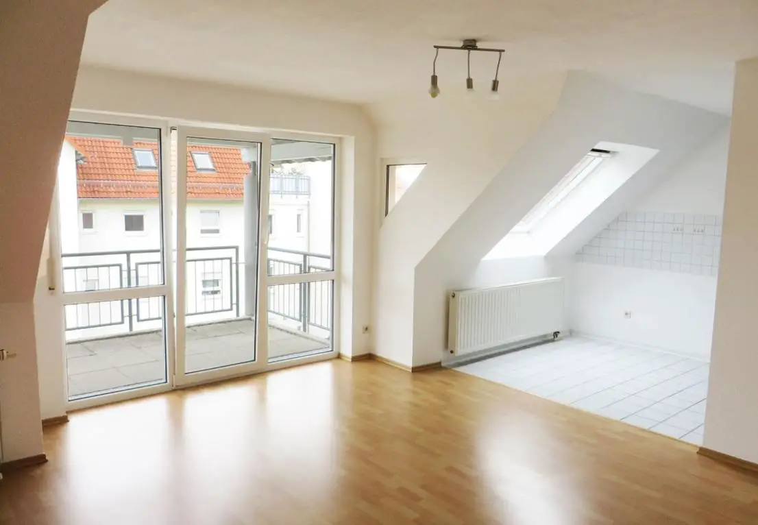 Wohnen -- Helle, komfortable 2 ½-Zimmer-Dachgeschoss-Wohnung in Oberjettingen!