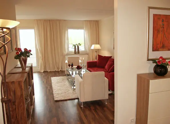 Wohnbereich -- Attraktive 3-Zimmer-Wohnung in Beelitz mit EBK und Balkon