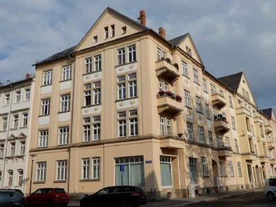 Etagenwohnung in Dresden (Trachau) zum Kauf mit 2 Zimmer und 57,2 m² Wohnfläche. Ausstattung: Denkmalschutz-Afa, Garten, Laminat, vermietet, Gas, Zentralheizung.
