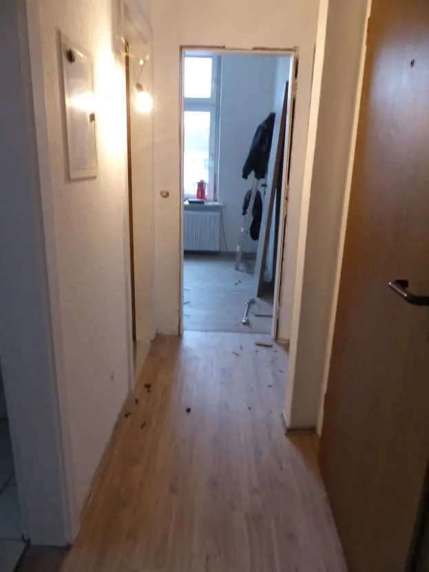 Flur -- Frisch renovierte 2-Zimmer Wohnung im Herzen von Kleve