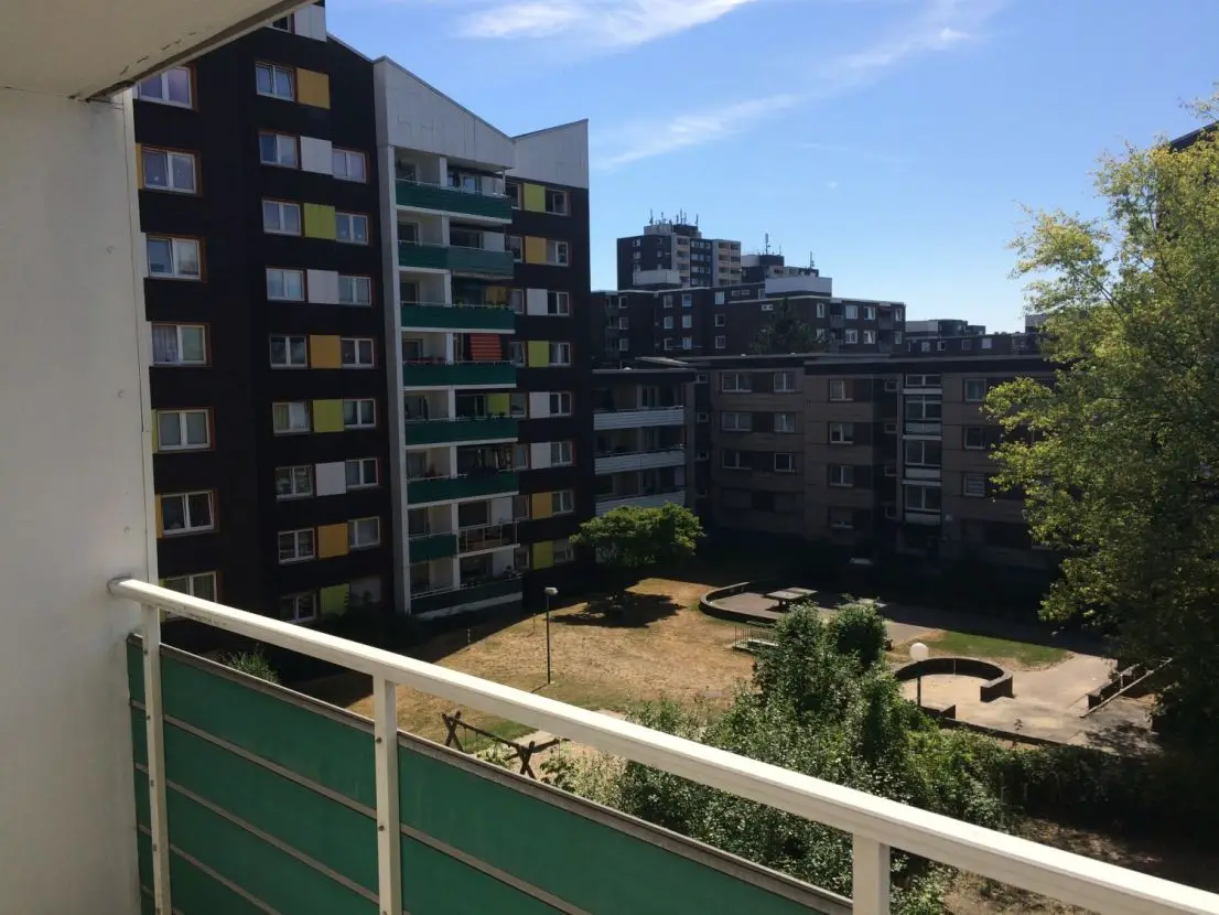 Balkon -- Geräumige 2 Zimmer Wohnung im Wohnpark