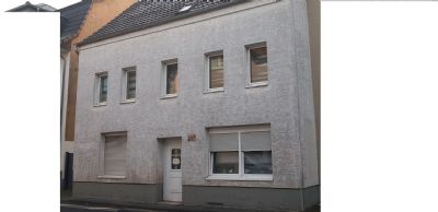 Einfamilienhaus in Köln (Dünnwald) zum Kauf mit 7 Zimmer, 168 m² Wohnfläche und 631 m² Grundstück. Ausstattung: Garten, Fliesenboden, Gas, offener Kamin, Zentralheizung, voll unterkellert.