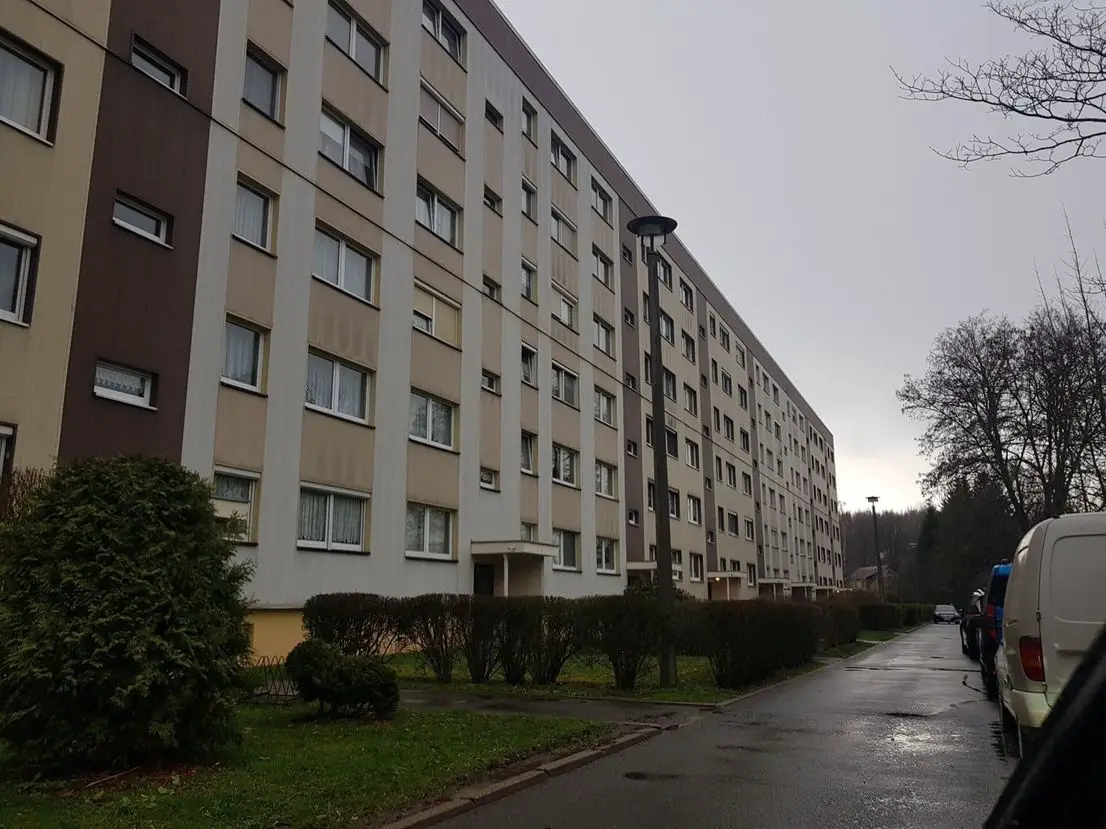 Wohnanlage in Mülsen --  3 Zimmerwohnung mit Balkon, Wannenbad, Stellplatz....