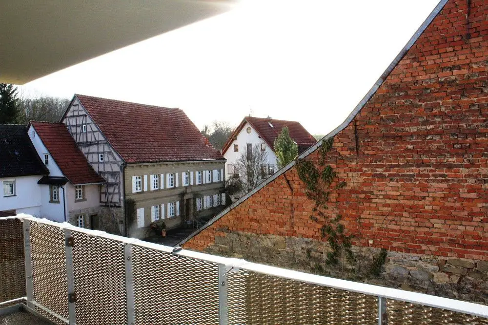 Ausblick Balkon -- Ittlingen: Nur noch 2 Wohnungen mit je 131 m² frei! Modern und zeitgemäß - im Zentrum (# 4251d)