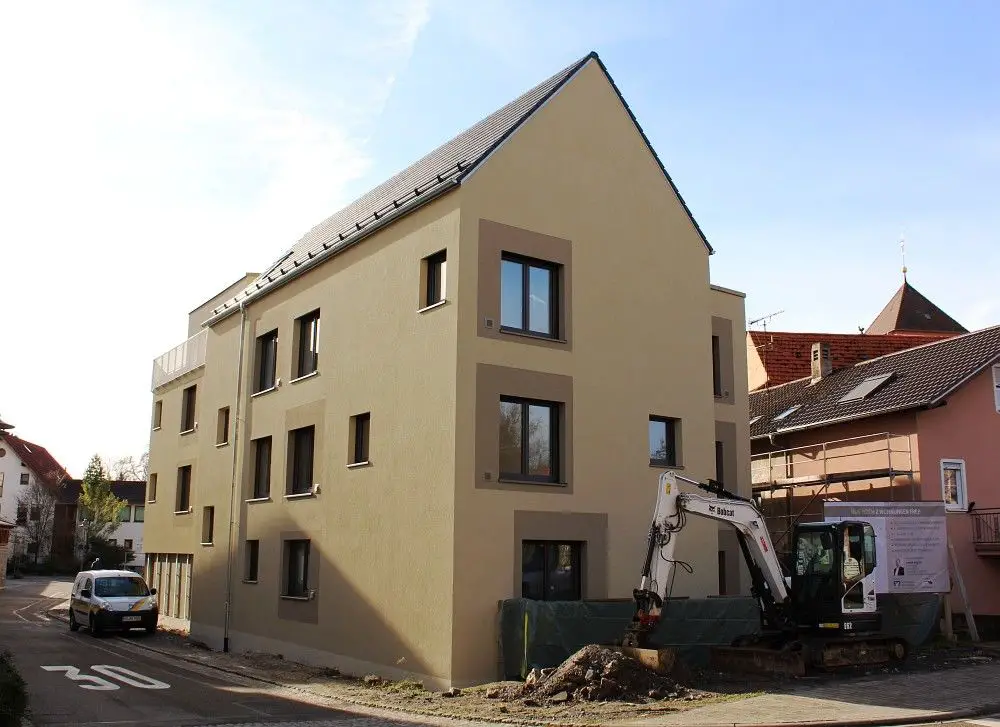 Straßenansicht -- Ittlingen: Nur noch 2 Wohnungen mit je 131 m² frei! Modern und zeitgemäß - im Zentrum (# 4251d)