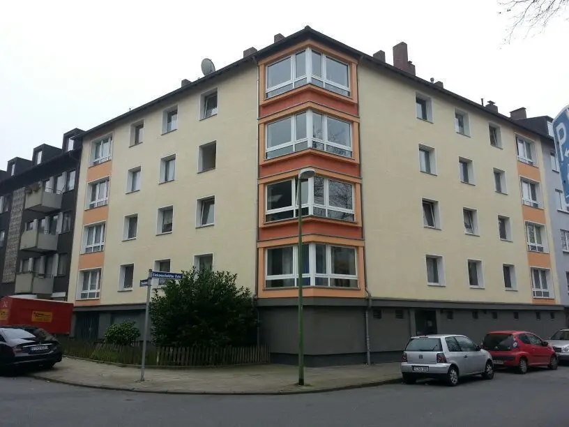 80 1 -- Gepflegte 4-Zimmer-Wohnung mit Balkon in Essen