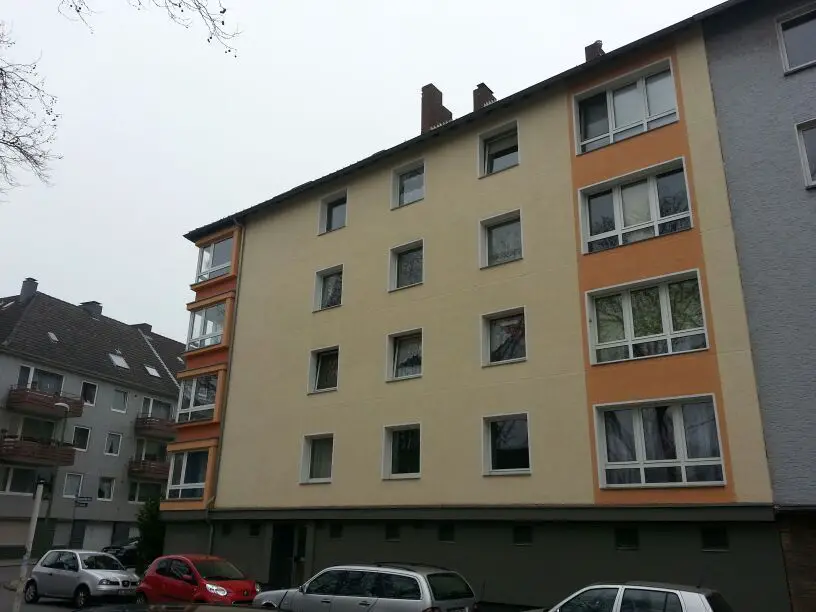 80 -- Gepflegte 4-Zimmer-Wohnung mit Balkon in Essen