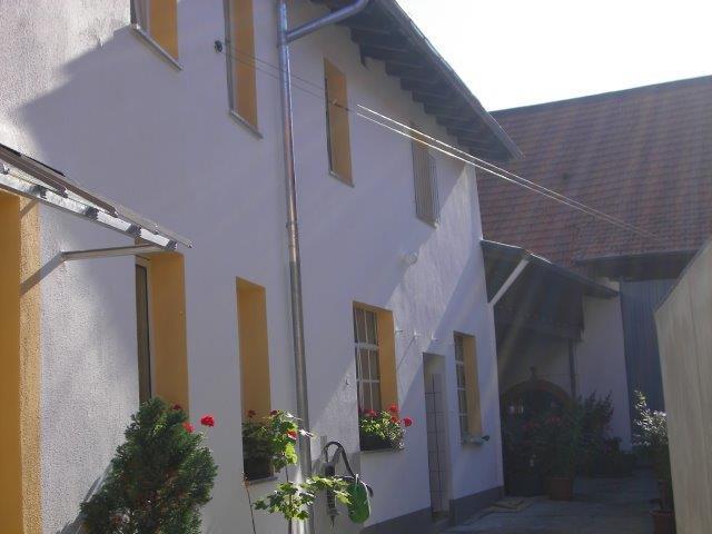 Innenhof-IMGP0068 -- RB Immobilien – Hofreite mit Einfamilienhaus, Anbau und Scheune, in Armsheim