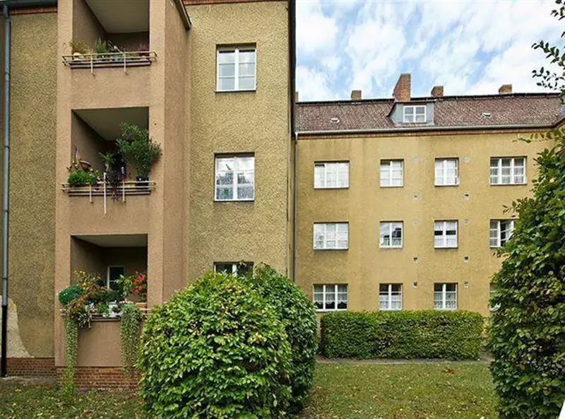 200 AUSSENANSICHTEN -- Schöne Wohnung sucht Mieter: ideales 3,5-Zimmer Appartement
