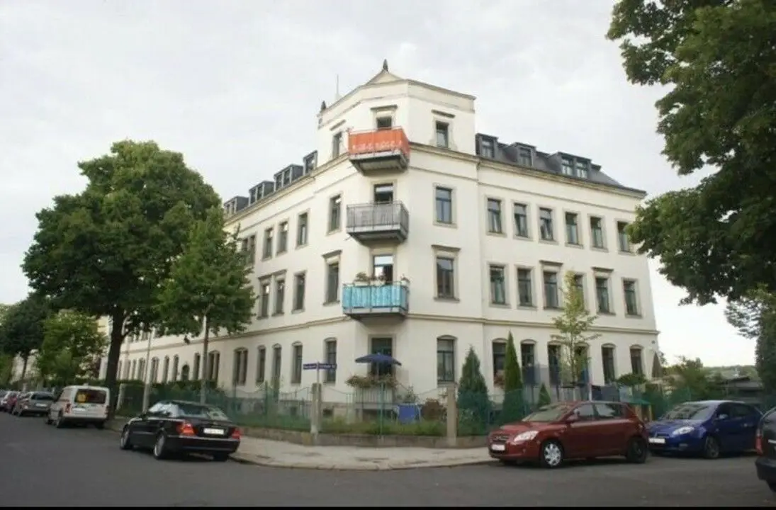 Hausansicht 2 -- Gemütliche 2-Zimmer-Wohnung mit Gartenanteil in ruhiger Nebenstraße in Dresden-Trachau! 
