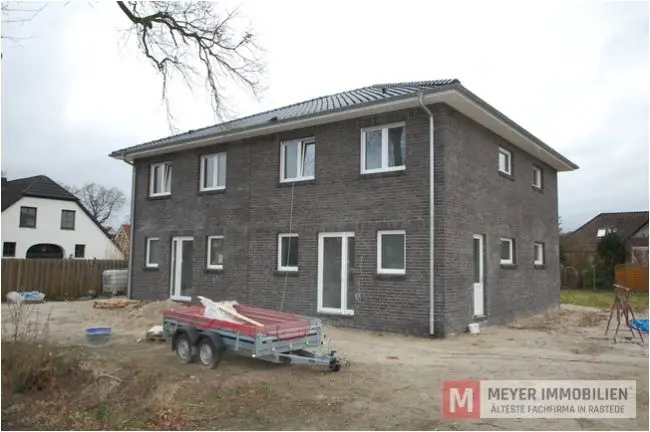 Frontansicht -- Niedrigenergiehaus mit vielen Extras in Metjendorf zu vermieten (Obj.-Nr.: 5892)