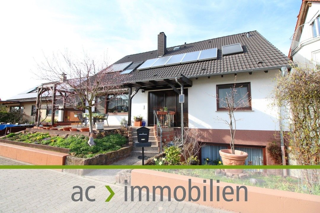 Außenansicht -- ac | Wohnhaus mit bis zu 3 Wohneinheiten in ruhiger Nebenstraße von Lingenfeld