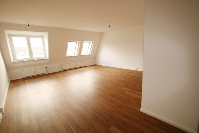 Zimmer 1 (a) -- KEINE MASSENBESICHTIGUNG!!! - Renovierte 4-Zimmer-Wohnung in Berlin-Köpenick