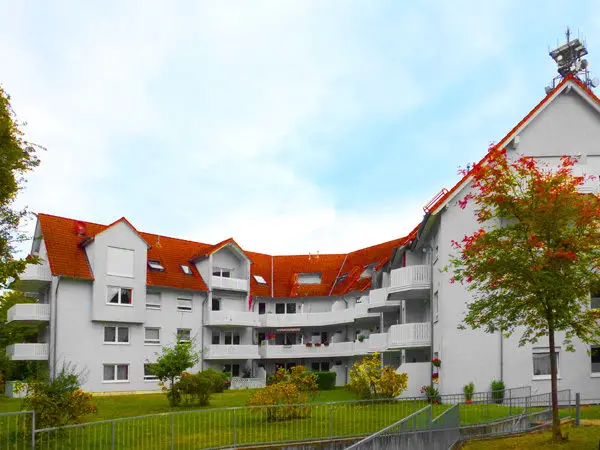 Hausansicht -- Innenstadt / Tannenwäldchen...Kurzfristig freie 3-Zimmer Wohnung mit schönem Balkon!