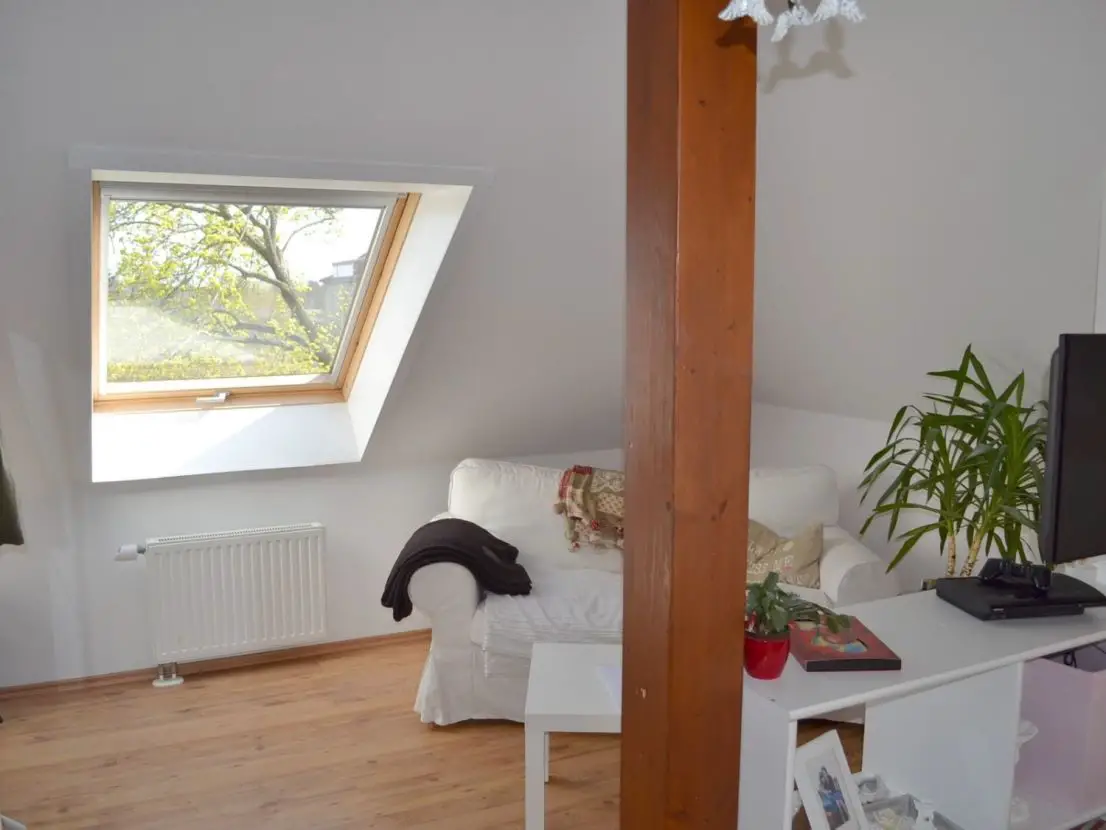 Kind -- Provisionsfrei! Traumhafte 4-Zimmer Dachgeschoss-Maisonette-Eigentumswohnung in Stahnsdorf