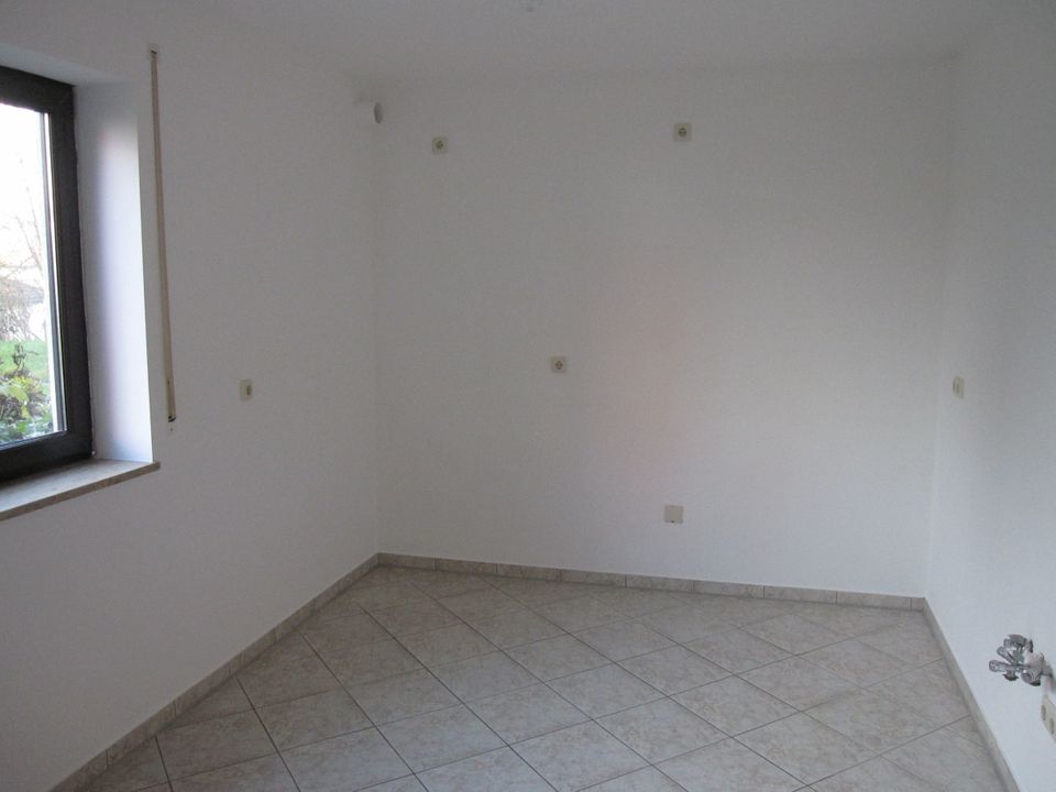 3-Zimmer-Wohnung mit Terrasse in Neuhof: Kleinanzeigen aus Neuhof - Rubrik Vermietung 3-Zimmer-Wohnungen