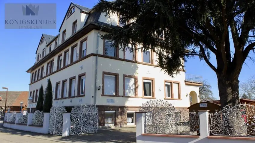 Wunderschön! -- Top sanierte 2 Zimmer Wohnung im historischen Altbau in Oberkirch (OT Nussbach)