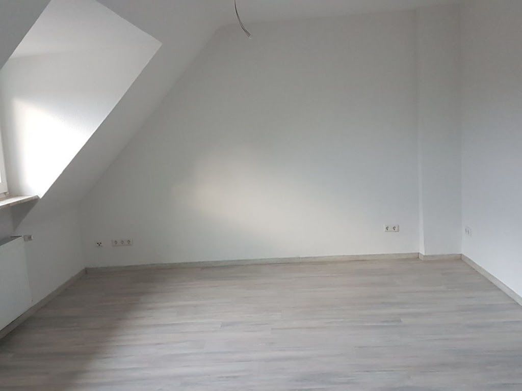 80 -- **Frisch renovierte 2 Zimmer Wohnung in Duisburg Homberg**