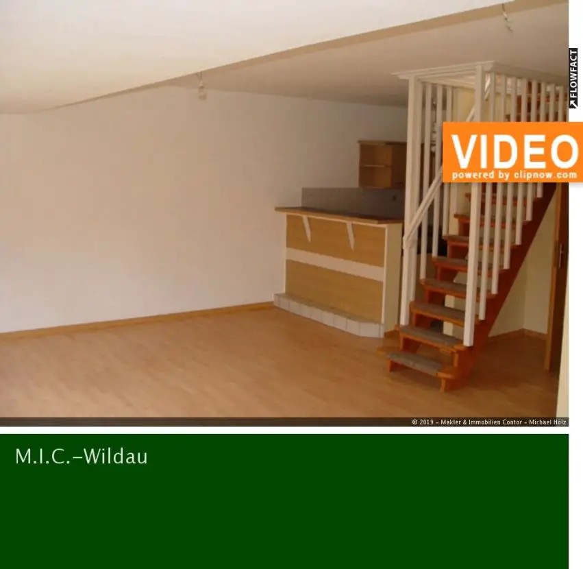 Wohnzimmer mit Tresenküche -- Schöne Zweizimmerwohnung in Wildau