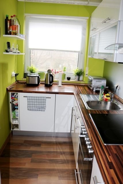 Küche mit Abstellraum -- Helle und gut aufgeteilte Wohnung - Ideal für Singles, Paare oder Kapitalanleger!