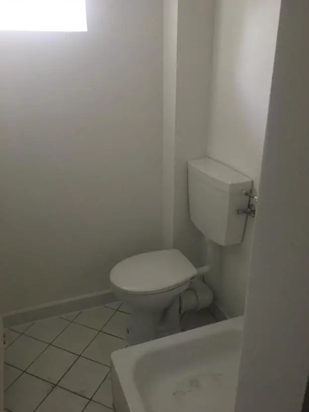 WC -- Erstbezug nach Modernisierung! Sofort verfügbar! Wohnung mit 2 Zimmern auf ca. 46 m²