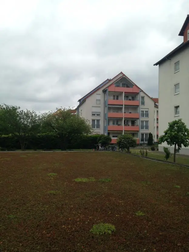 PHOTO201905121337122 -- Gepflegte 3-Zimmer-Wohnung mit Balkon und EBK in Frankenthal mit Tiefgarage undAußenstellplatz