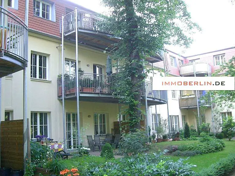 2 -- IMMOBERLIN: Adrette Wohnung mit Südbalkon in Potsdamer Bestlage