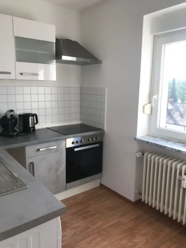 Küche -- Attraktive 1,5-Zimmer-Wohnung mit Balkon und EBK in Nürnberg-Mögeldorf