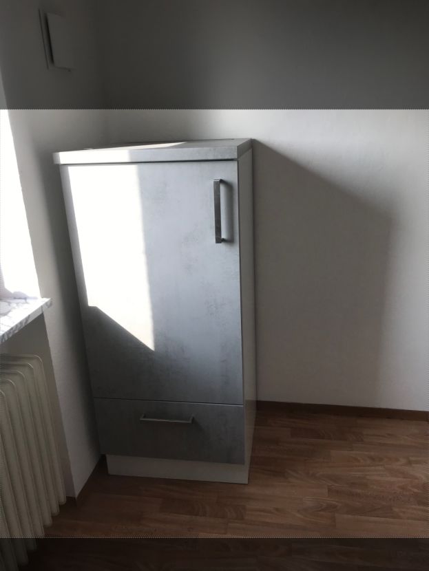 Kühlschrank Küche -- Attraktive 1,5-Zimmer-Wohnung mit Balkon und EBK in Nürnberg-Mögeldorf