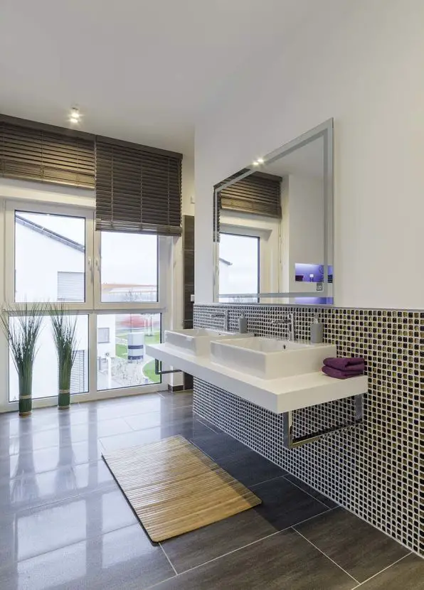 Badezimmer -- Schönes Einfamilenhaus - Ruhe genießen in Ihren Neuem Eigenheim !!!