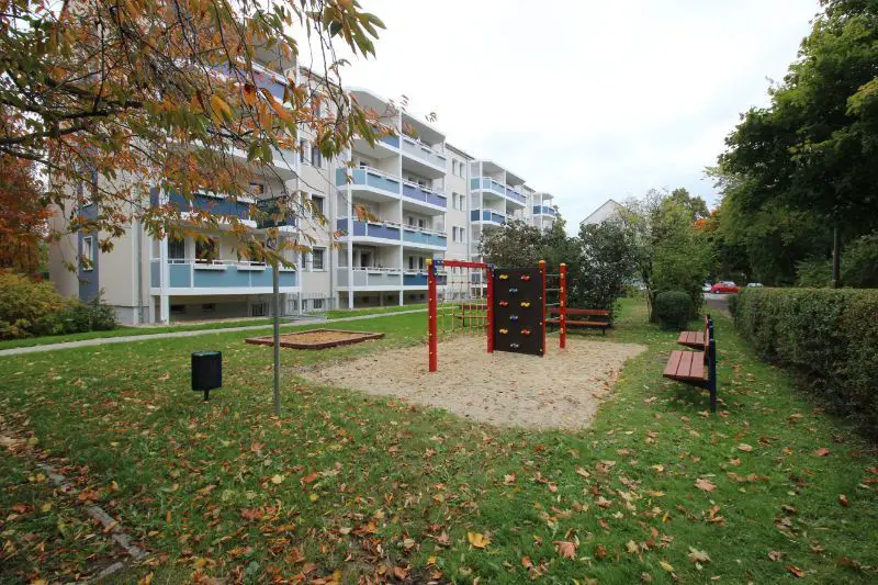 Foto -- Ein Paradies für junge Familien- 4-Raum-Wohnung in Weinhübel!!