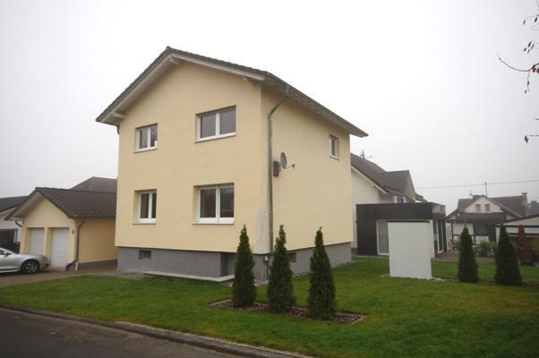 Ansicht -- Montabaur-Elgendorf, Wohnhaus mit Doppelgarage
