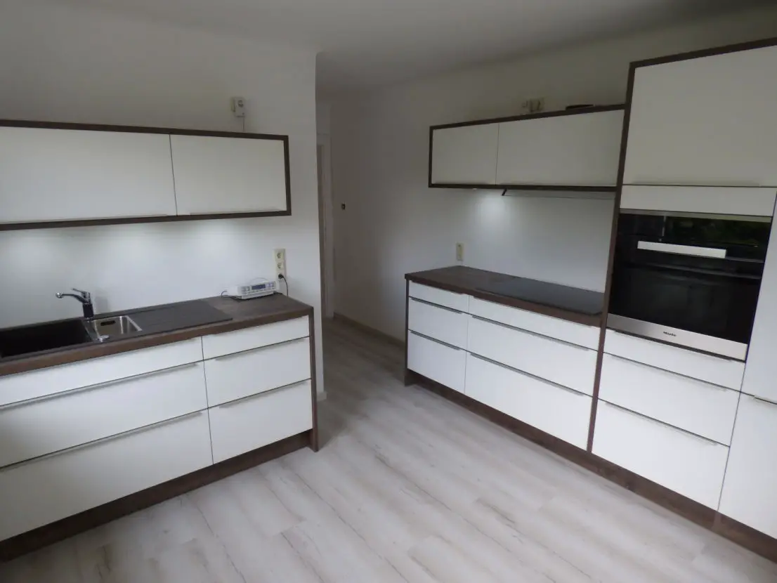 P1050148 -- Modernisierte 3-Zimmer-Wohnung mit EBK in Moritzburg